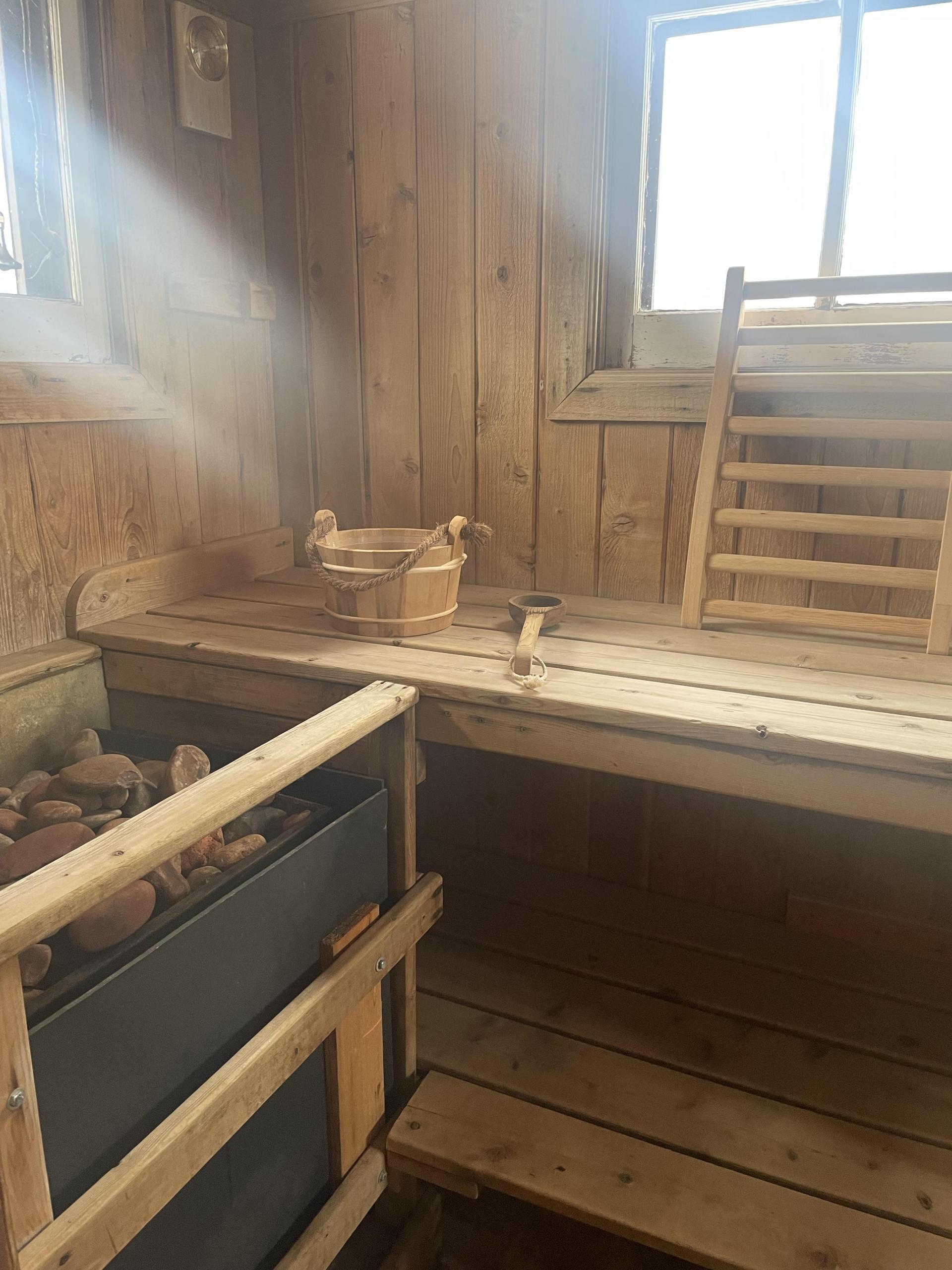 sauna bucket and stove